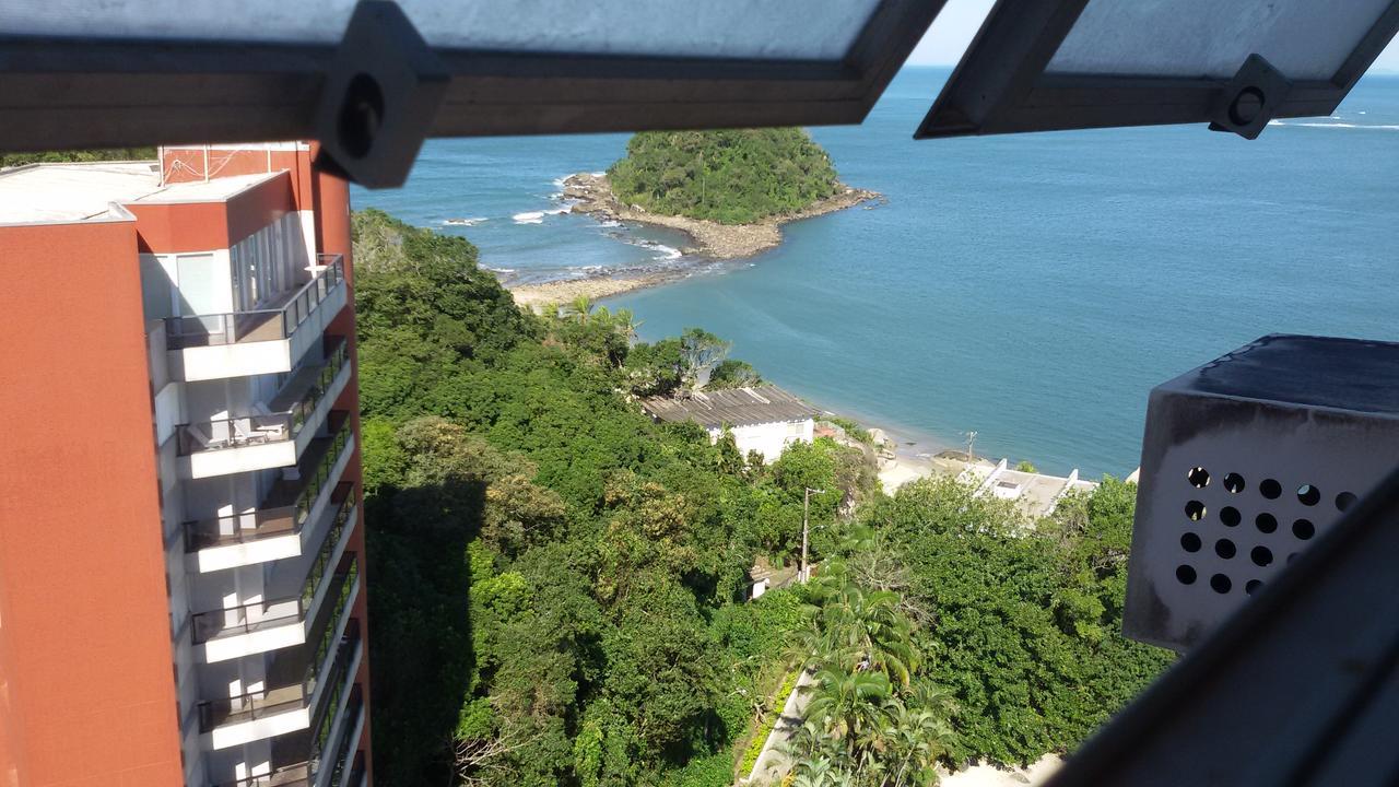 Apartamentos com frente para o mar à venda em Caioba, Matinhos, PR